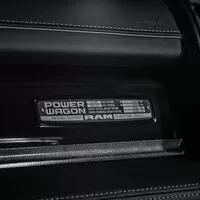 Dodge vzpomíná na legendární Power Wagon limitovanou edicí RAMu