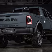 Dodge vzpomíná na legendární Power Wagon limitovanou edicí RAMu