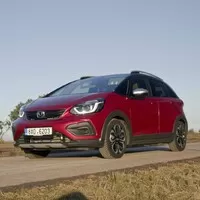Honda Jazz Crosstar e:HEV: Používejte pouze v souladu se zamýšleným účelem použití