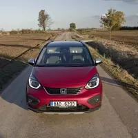 Honda Jazz Crosstar e:HEV: Používejte pouze v souladu se zamýšleným účelem použití