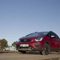Honda Jazz Crosstar e:HEV: Používejte pouze v souladu se zamýšleným účelem použití