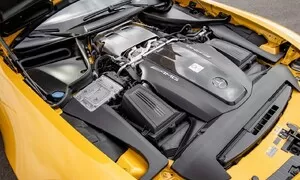 Mercedes-Benz a Aston Martin rozšíří technologickou spolupráci a posílí vlastnické vztahy