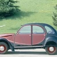 40. NAROZENINY MODELU CITROËN 2CV CHARLESTON