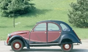 40. NAROZENINY MODELU CITROËN 2CV CHARLESTON