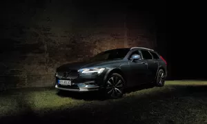 Recenze & testy: Volvo V90 Cross Country B5: Tmavomodrý svět