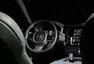 Volvo V90 Cross Country B5: Tmavomodrý svět