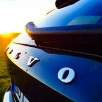 Volvo V90 Cross Country B5: Tmavomodrý svět
