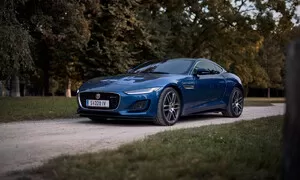 Recenze & testy: Jaguar F-Type P450: Báječná léta s kočkou