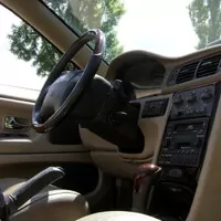 Volvo C70 vs. Saab 900