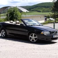 Volvo C70 vs. Saab 900
