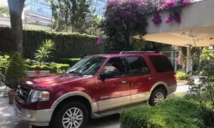 Ford Expedition 4x2 Eddie Bauer V8 5.4 Triton.