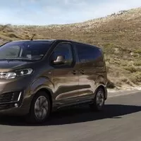 CITROËN Ë-SPACETOURER – PRO JÍZDU AŽ 9 OSOB V REŽIMU Ë-CONFORT – JE JIŽ K OBJEDNÁNÍ V ČESKÉ REPUBLICE