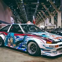 Itasha: Proč mají v Japonsku auta polepená kreslenými postavičkami?