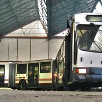 Když jeden kloub nestačí: Z historie tříčlánkových autobusů