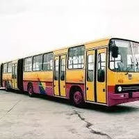 Když jeden kloub nestačí: Z historie tříčlánkových autobusů