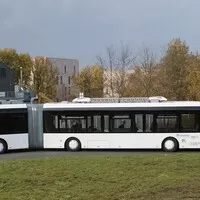 Když jeden kloub nestačí: Z historie tříčlánkových autobusů