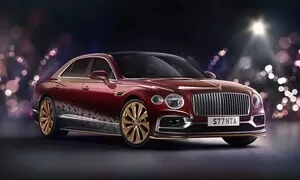 Santa Claus prý jezdí osmiválcovým Bentley