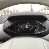 DS 3 Crossback E-Tense: Módní doplněk do města
