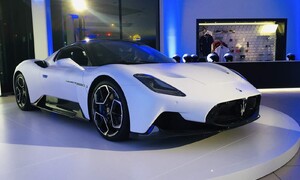 Autíčkář futurista: Maserati MC20: Renesance klasiky