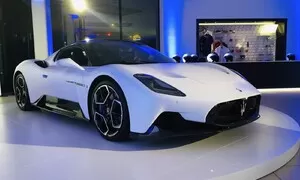 Autíčkář futurista: Maserati MC20: Renesance klasiky