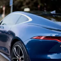 Jaguar F-Type P450: Báječná léta s kočkou