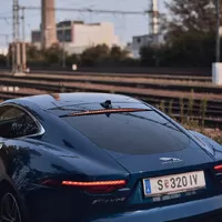 Jaguar F-Type P450: Báječná léta s kočkou