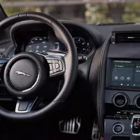 Jaguar F-Type P450: Báječná léta s kočkou