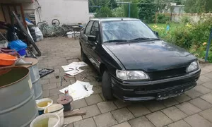 #4 Ford Orion - auto co jsem (ne)chtěl - RS kit, kola a hrad