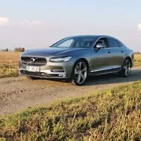 Rok za volantem: padesát aut, nespočet dojmů