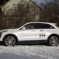 Cadillac XT4 Turbo Diesel AWD: Dokáže sedět na dvou židlích?