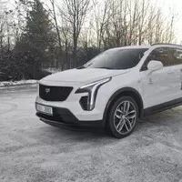 Cadillac XT4 Turbo Diesel AWD: Dokáže sedět na dvou židlích?