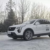 Cadillac XT4 Turbo Diesel AWD: Dokáže sedět na dvou židlích?