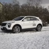 Cadillac XT4 Turbo Diesel AWD: Dokáže sedět na dvou židlích?