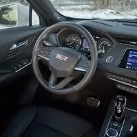 Cadillac XT4 Turbo Diesel AWD: Dokáže sedět na dvou židlích?