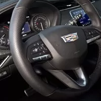 Cadillac XT4 Turbo Diesel AWD: Dokáže sedět na dvou židlích?