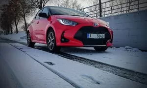 Recenze & testy: Toyota Yaris Hybrid: Velké změny, velká překvapení