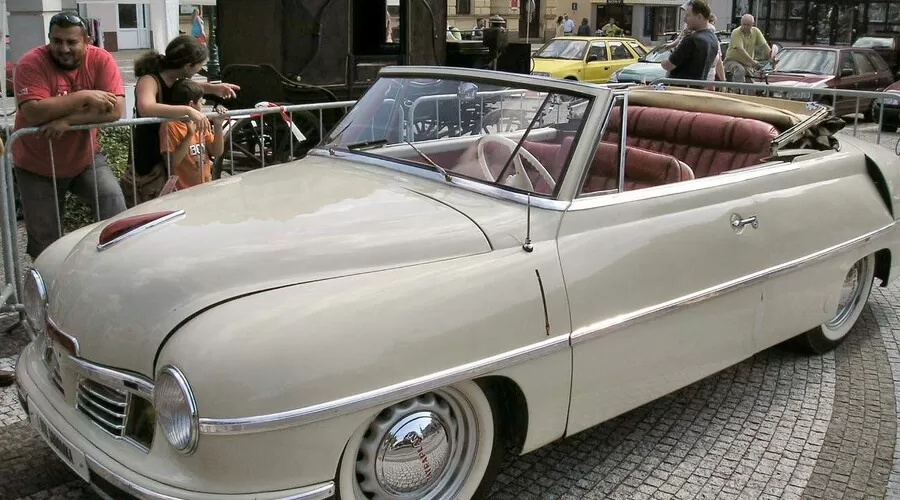 Tatra 600 kabriolet