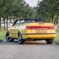 Saab 900 Mellow Yellow