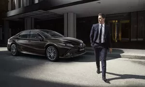 Toyota Camry Hybrid Executive: Když to máte na pohodu