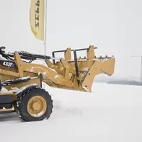 CAT 432F2: Souznění člověka a stroje tentokrát trochu jinak
