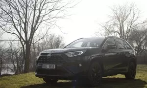 Recenze & testy: Toyota RAV4 Black Edition: A žili spolu šťastně až do smrti