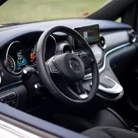 Mercedes EQV: Bílý trolejbus