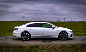 Recenze & testy: Volkswagen Arteon R-Line 2.0 TSI: Tichý stíhač