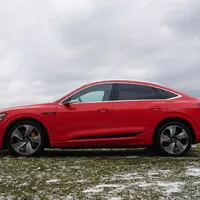 Audi e-tron Sportback 55 quattro: Stylový fešák, kterému chutná