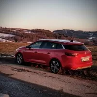 Renault Mégane Grandtour E-Tech: Nezapomeňte nabít!