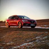 Renault Mégane Grandtour E-Tech: Nezapomeňte nabít!