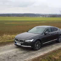 Volvo S90 B6 AWD: Jiný přístup
