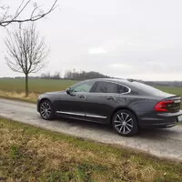 Volvo S90 B6 AWD: Jiný přístup