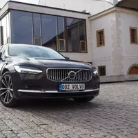 Volvo S90 B6 AWD: Jiný přístup