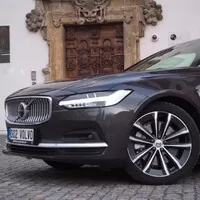 Volvo S90 B6 AWD: Jiný přístup